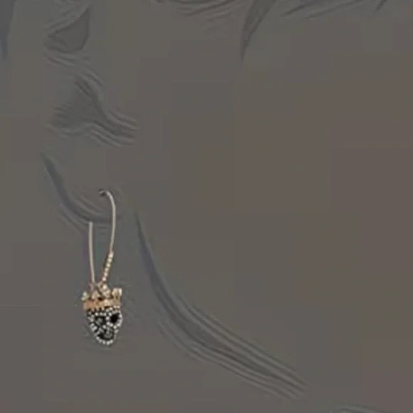 Skull and Crown Earrings with Crystals - Picture 3 of 4